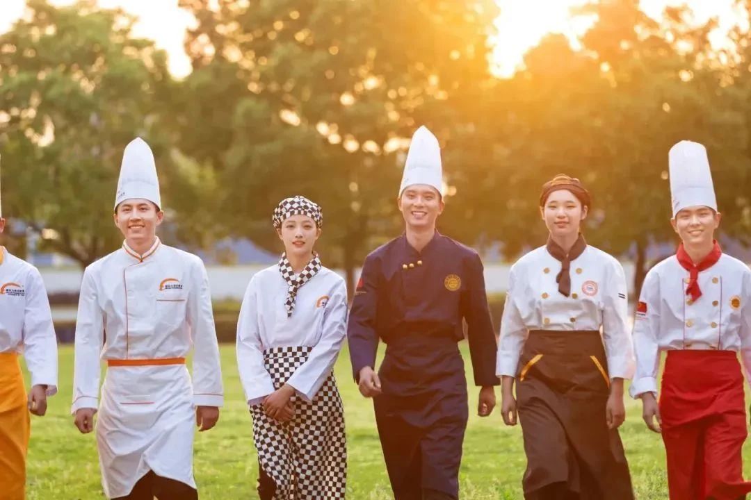 高考分数≠未来！选这条“黄金赛道”，让志愿焦虑变就业底气！